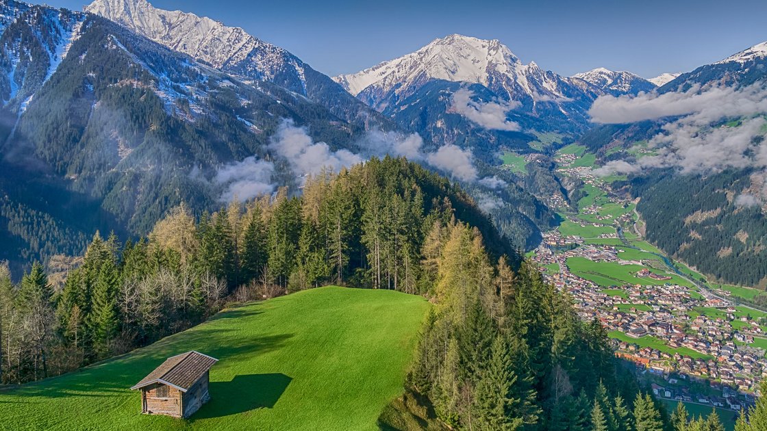 Ihr Wanderhotel im Zillertal Ihr Wanderhotel im Zillertal