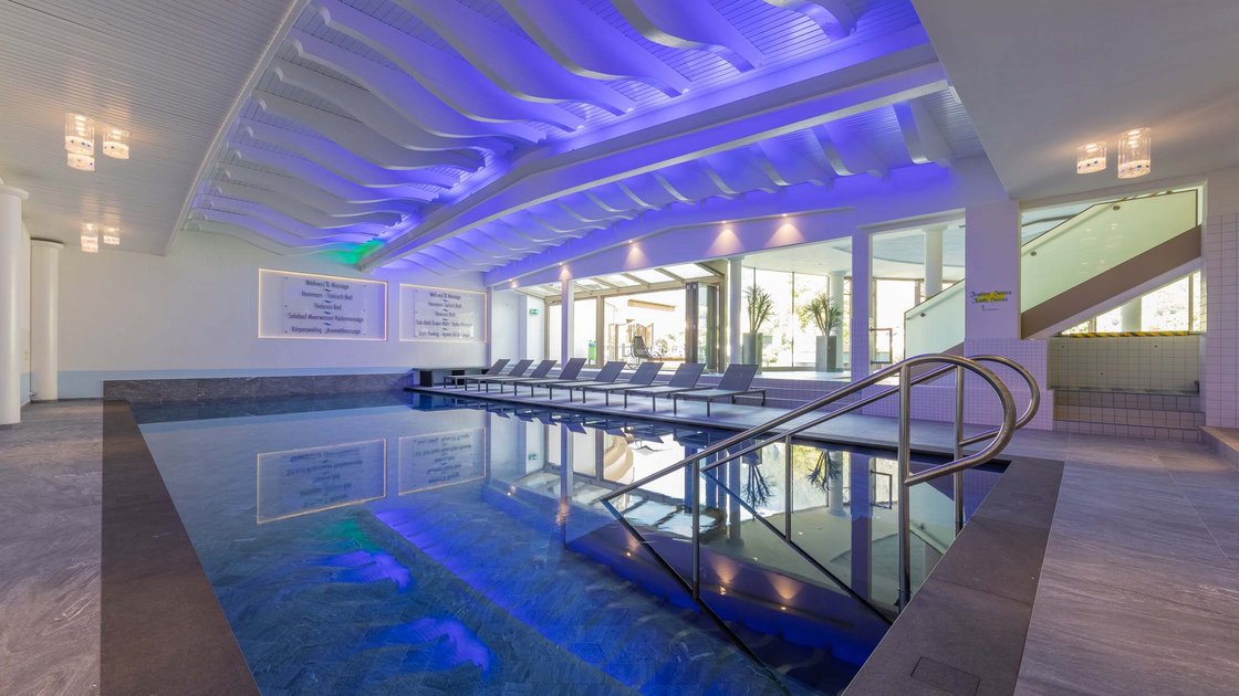 Ihr Hotel mit Pool in Mayrhofen Ihr Hotel mit Pool in Mayrhofen